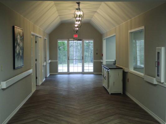   Welcome to Cedar Creek Lodge Boutique Senior Living