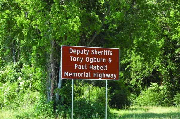 Memorial Highway sign honors fallen officers