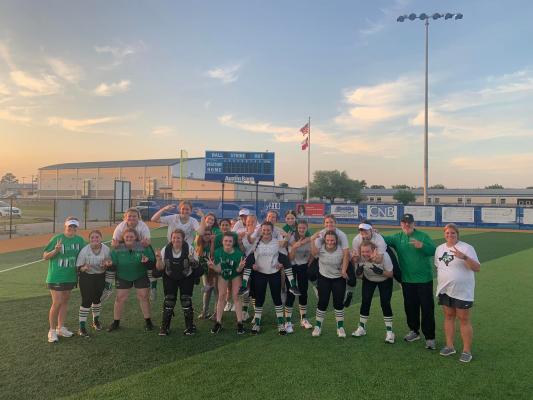 Kerens wins Bi-district softball title over Big Sandy