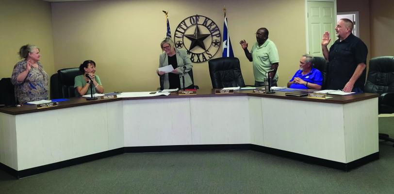 Kemp holds public hearings