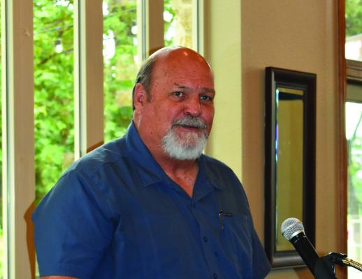 Skains addresses chamber members