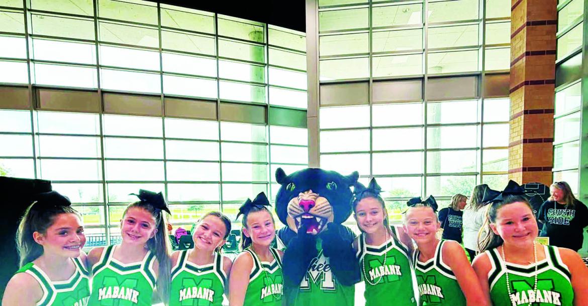 courtesy photo Mabank Junior High Cheerleaders were the welcoming squad at the Mabank ISD back to school bash July 18. 